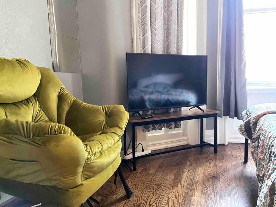Cozy Studio Staycation - Brooklyn Close To Train Stations New York Buitenkant foto